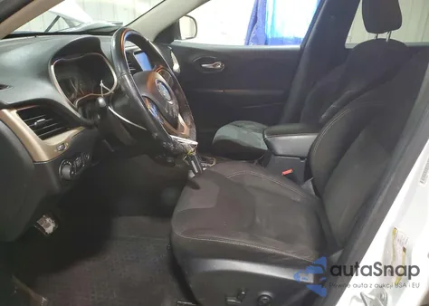 2016 Jeep Cherokee Latitude z USA, uszkodzony, nr VIN 1C4PJMCS2GW245910